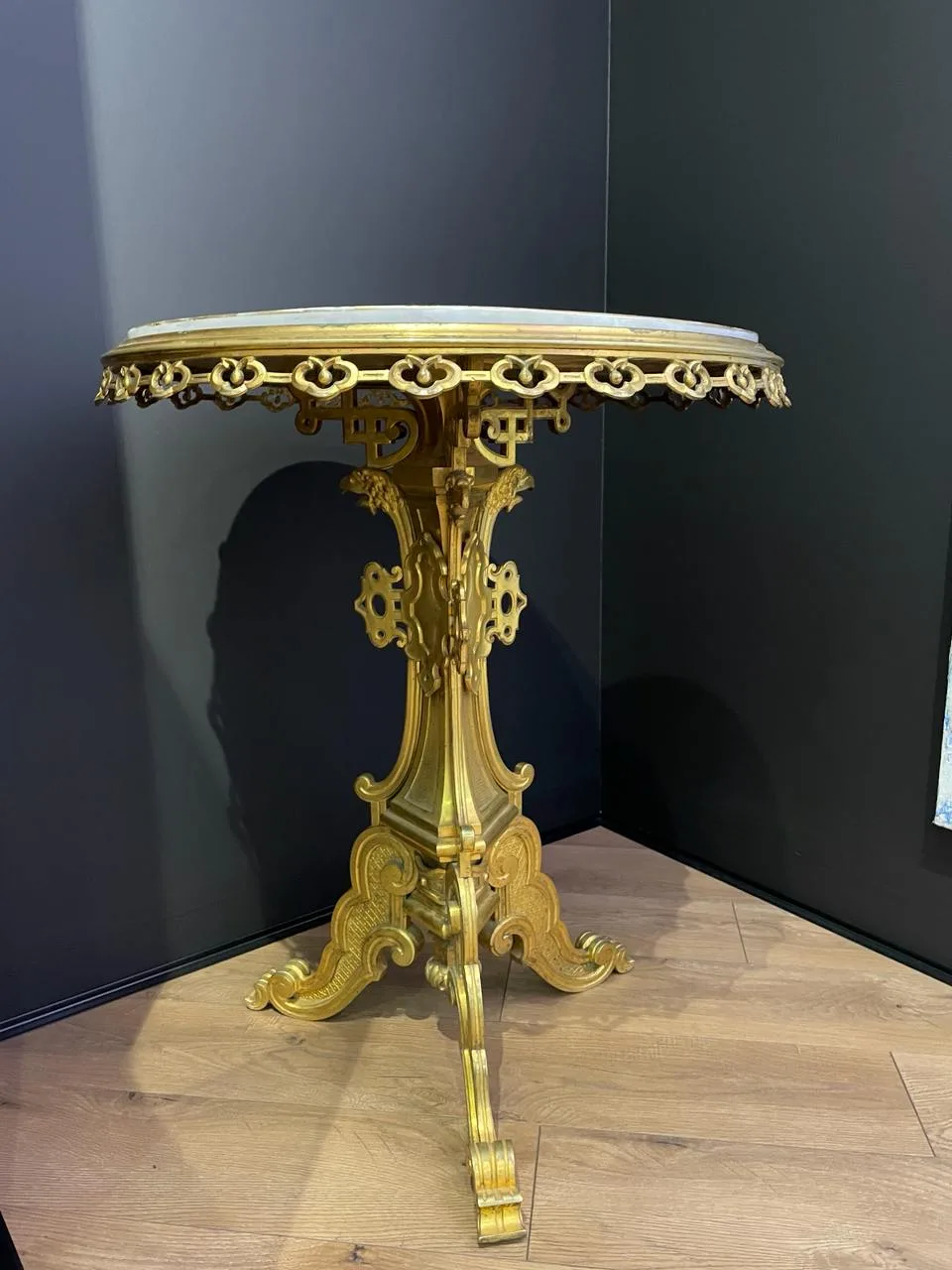 Empire gueridon table